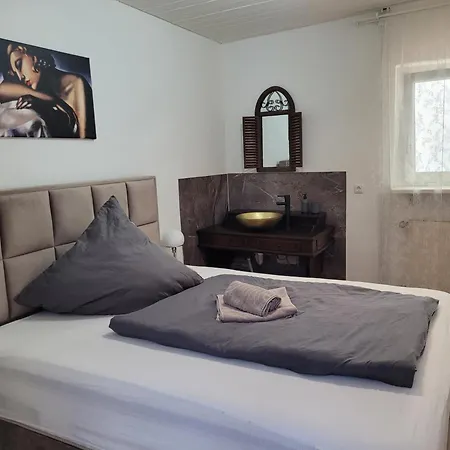 Pensionat Gaestehaus Zum Grafen