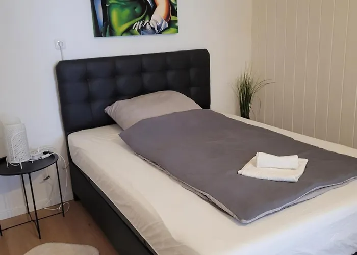 Gaestehaus Zum Grafen Pensjonat Bergheim (Rhein-Erft-Kreis)